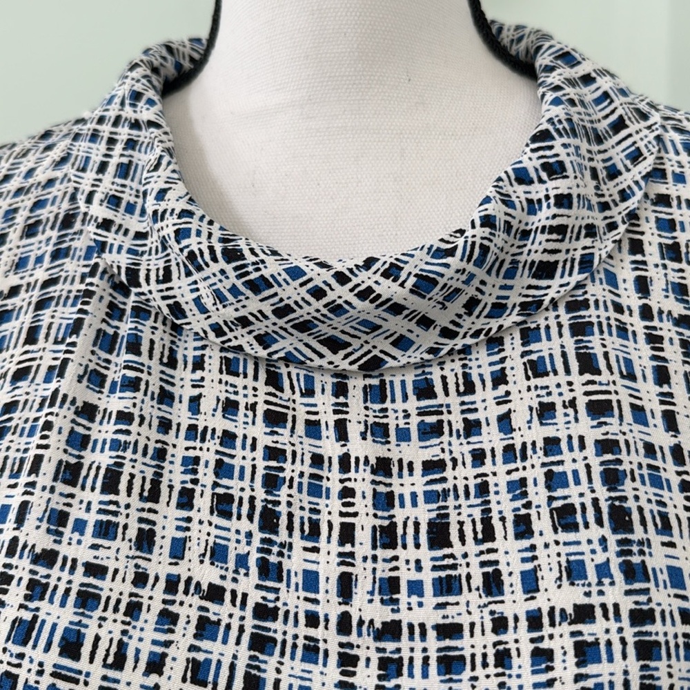 Zara Basic Collection White Blouse W/ Black & Blu… - image 3